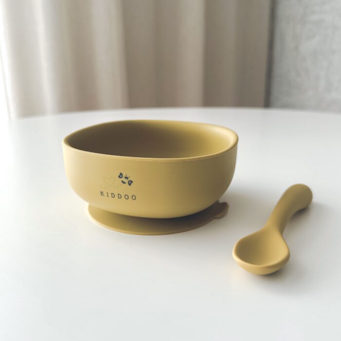 Bowl and spoon Mustard